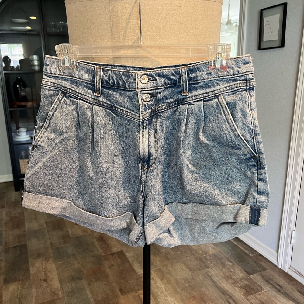 Abercrombie & Fitch, The 80s Mom Short, ultra High Rise, denim, size 32/14